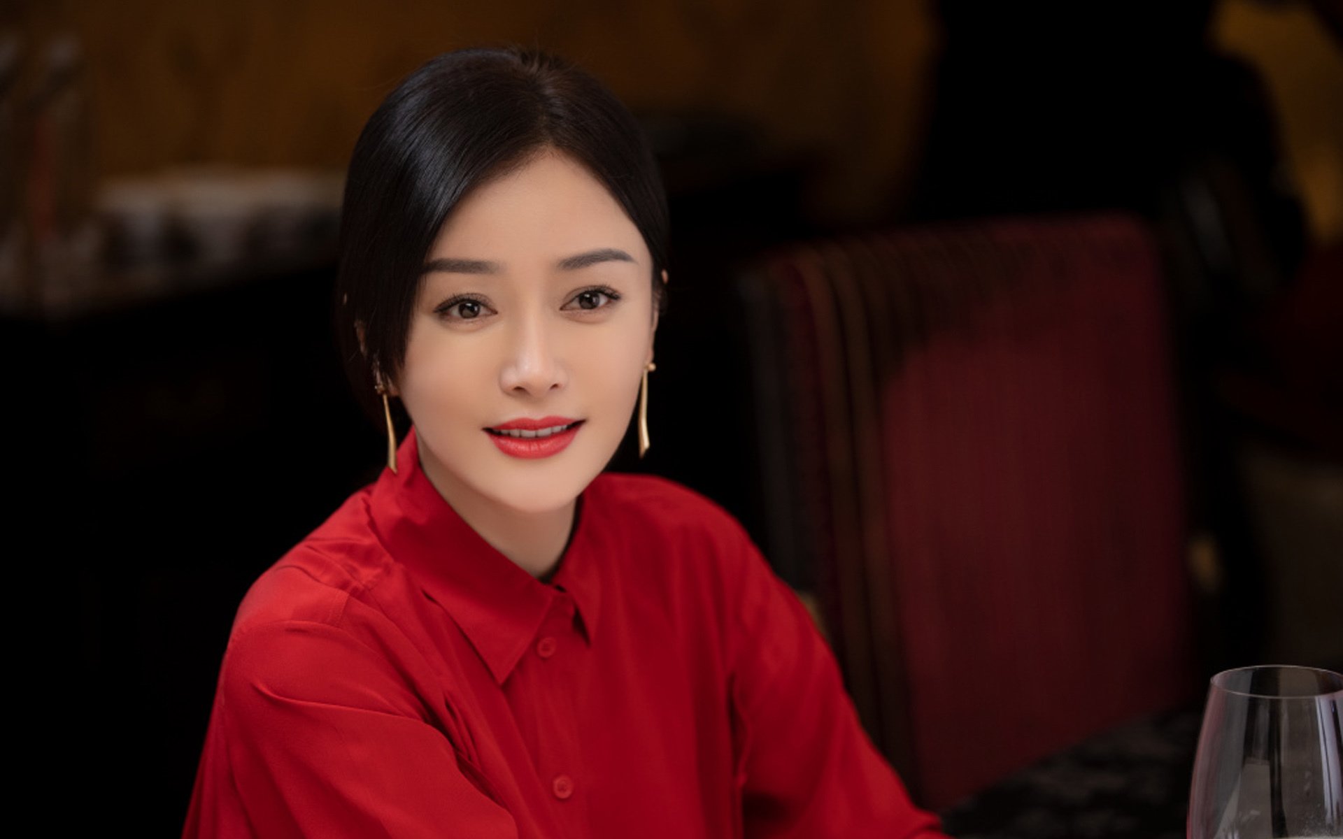 AIYOUXI.COM-穷追不舍！球队争取每分每秒赢得胜利，争分夺秒足球用语