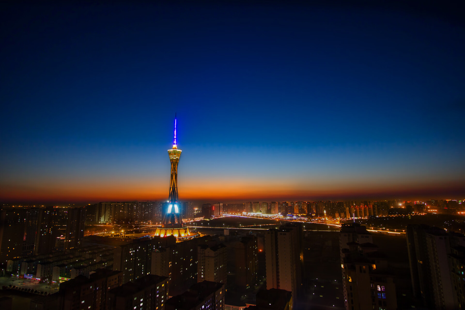 阿贾克斯签下巴西新星，欧冠竞争力提升，阿贾克斯转会巴萨的球员