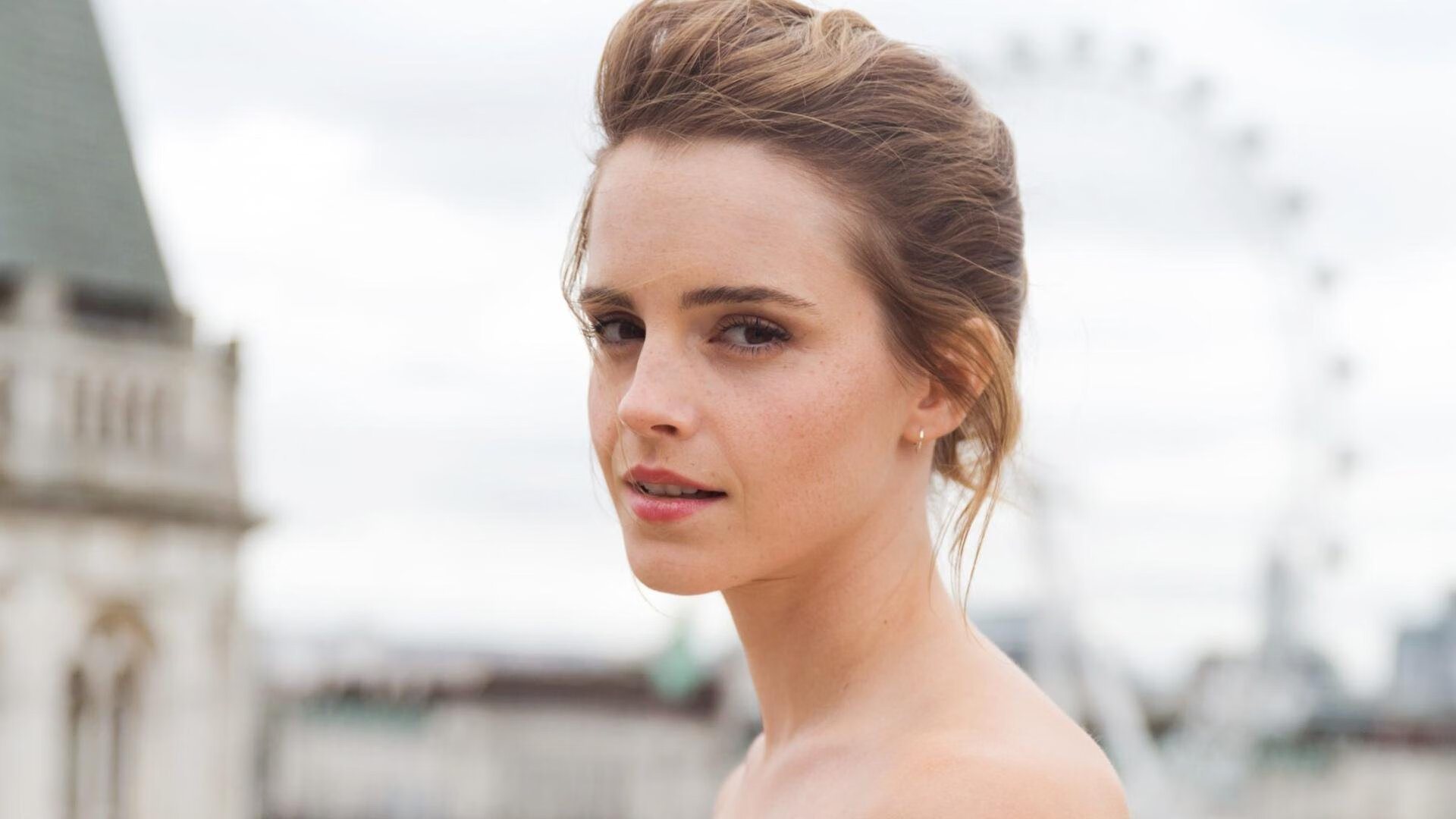 球队体能结构是否影响教练使用首发与替补分布计划,足球队拉体能