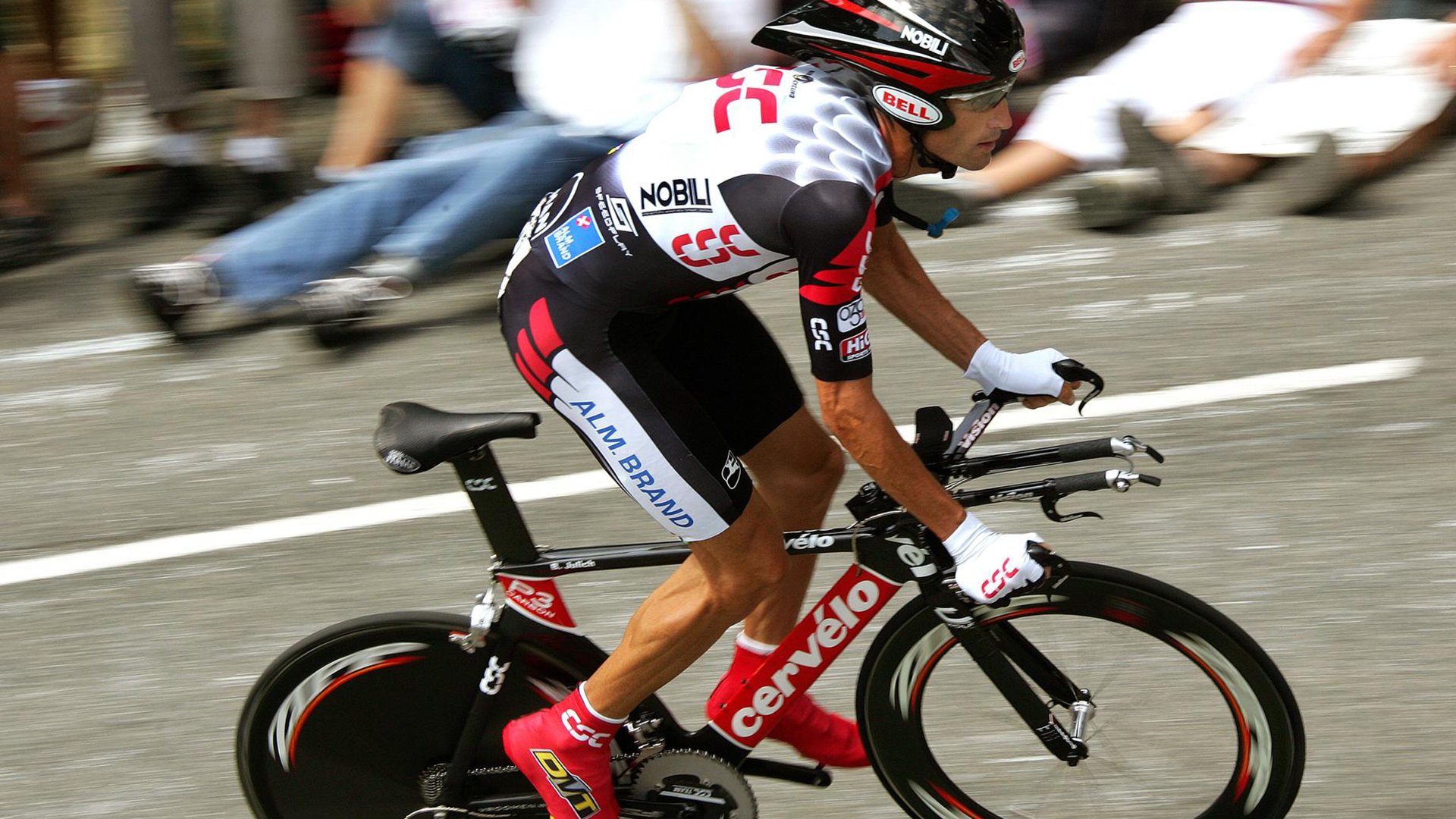 全国青少年冰上竞技体验营，感受冰雪运动魅力，冰上比赛项目有哪些